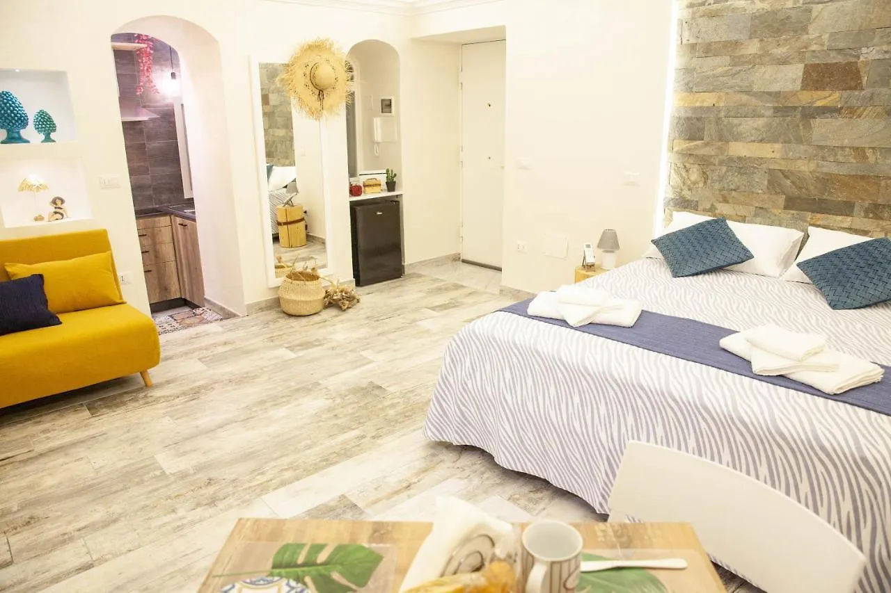 Plebiscito House - Casa Vacanze Napoli Italia